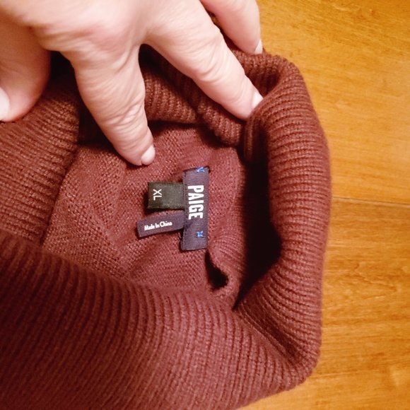 PAIGE SWEATER - Picture 3 of 4